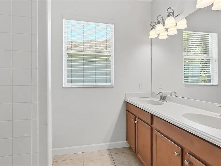 2217 Crosston Cir — Photo 9
