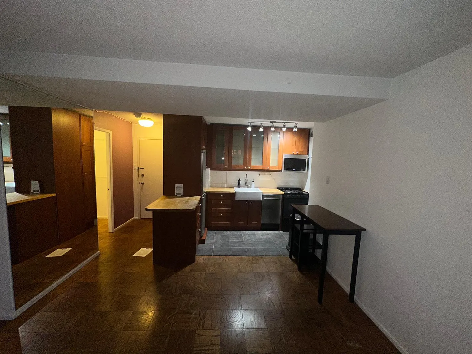 1301 Delaware Avenue Southwest - N602 — Photo 2