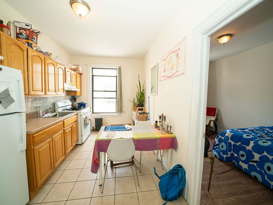1st image of 3141 34th St APT 3B