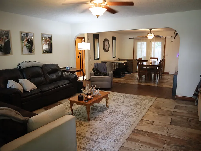 721 E Loren St — Photo 3