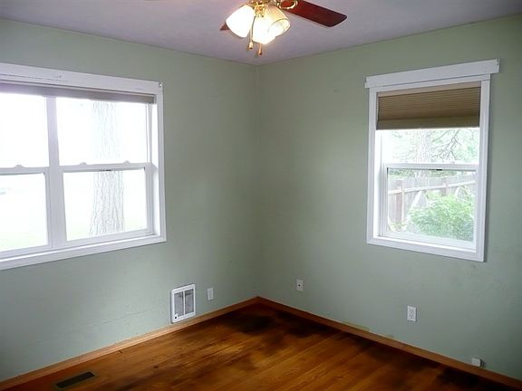 5th image of 306 E Fellows St