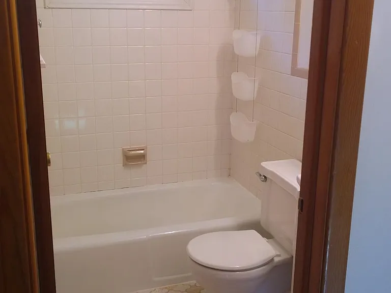 73 Altamont Rd #C — Photo 9