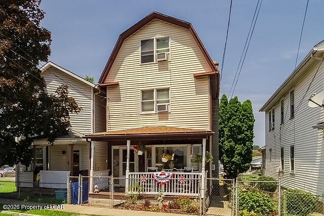 1st image of 98 Kidder St