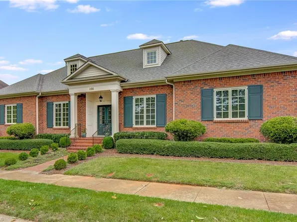 108 Knicker Ln, Advance, NC 27006