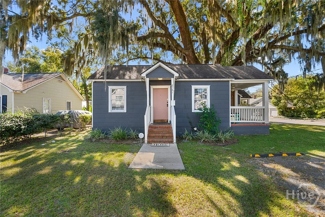 2 bed, 1.0 bath, 765 sqft, $1,650 — Photo 1