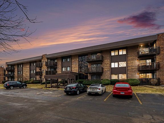 2nd image of 1423 Woodbridge Rd APT 1E