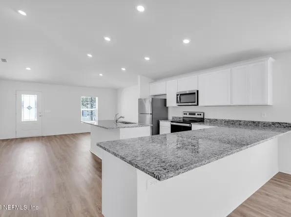 3242 MISSION OAK Place, Green Cove Springs, FL 32043