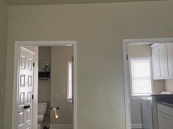 5th image of 511 S Main St