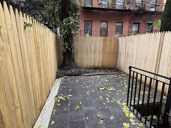 2nd image of 415 E 72nd St APT 1RW