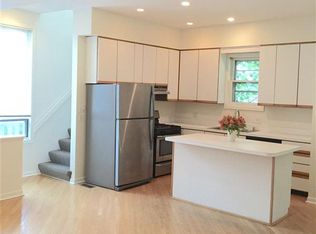 3308 N Lakewood Ave, Chicago, IL 60657
