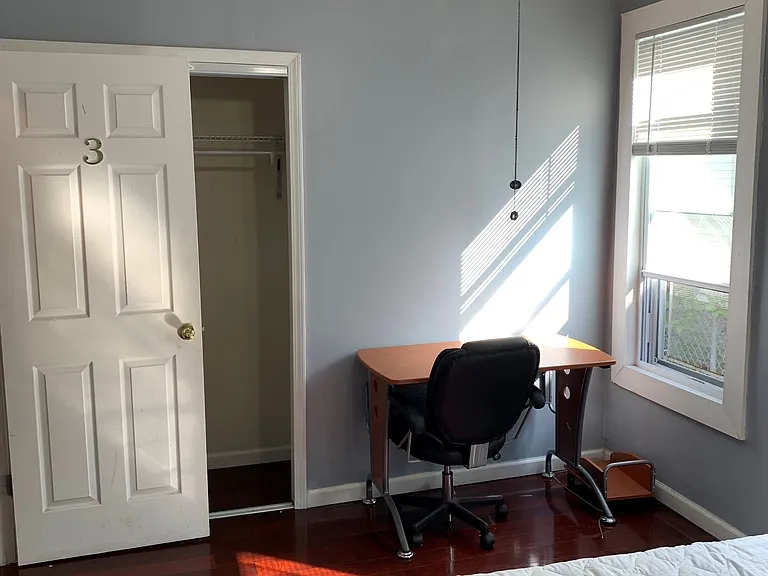 141 Lexington Ave — Photo 15