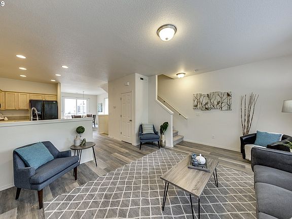 5th image of 3435 SE Pepperwood Way