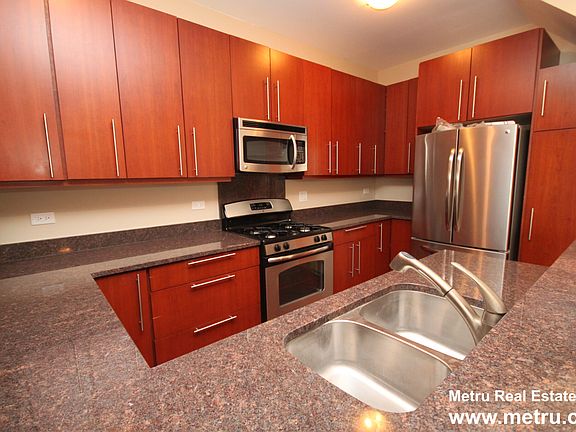 5th image of 2358 W School St #3M