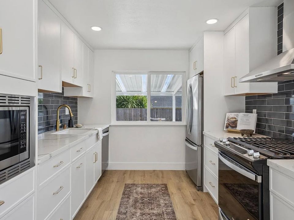 1st image of 411 Beach Ave