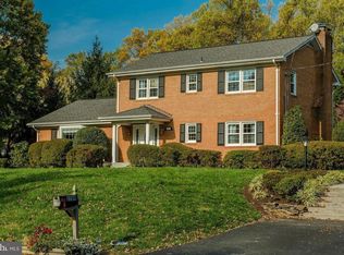 2709 Elsmore St, Fairfax, VA 22031