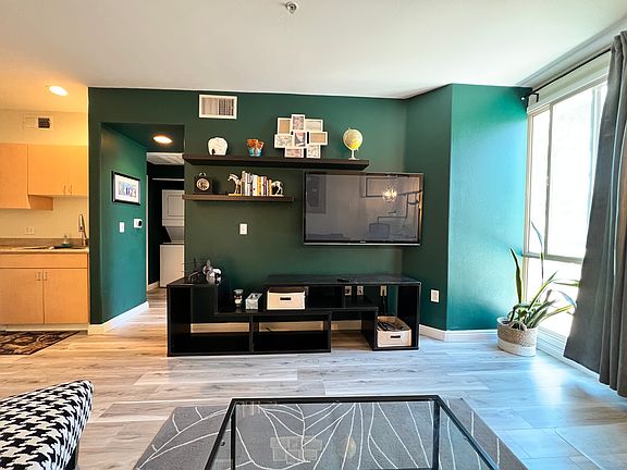 5th image of 1501 Front St Unit 213