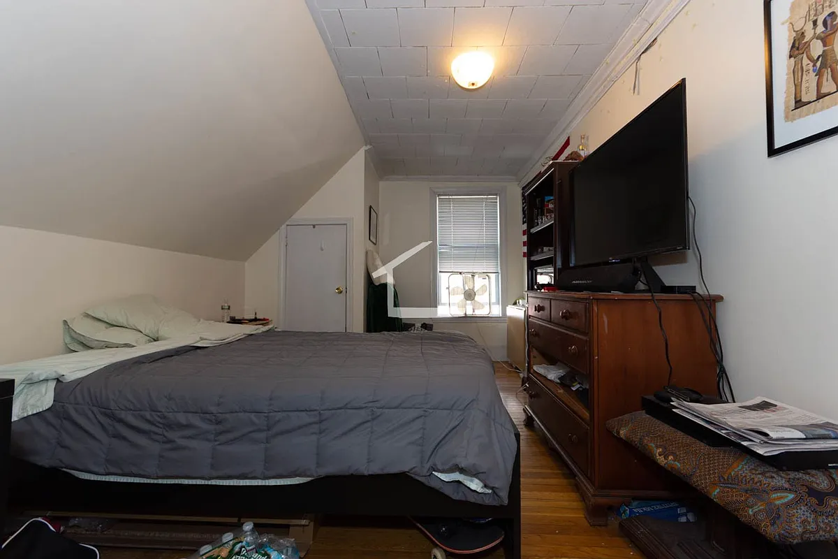 Building Photo - 52 Brainerd Rd #3
