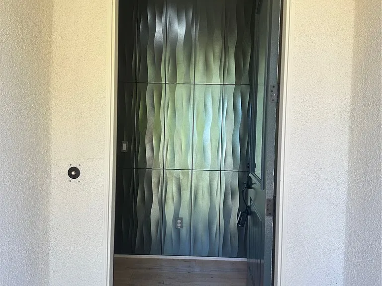 121 Tallowood — Photo 8