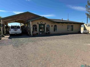 521 W Jones Ave, Columbus, NM 88029