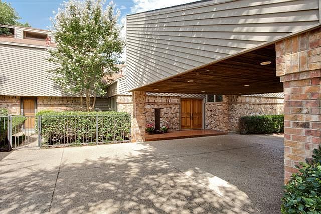 1st image of 12008 Woodlake Cir