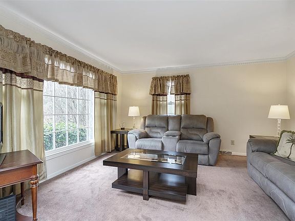 2nd image of 9 Farrell Kirk Ln
