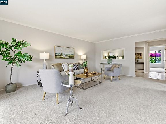 2nd image of 2333 Pine Knoll Dr Unit 14