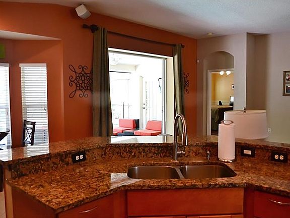 4th image of 12555 Leatherleaf Dr