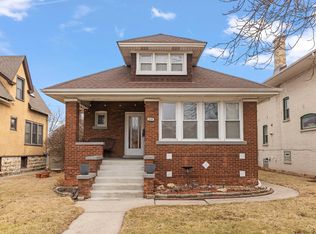 630 Thomas Ave, Forest Park, IL