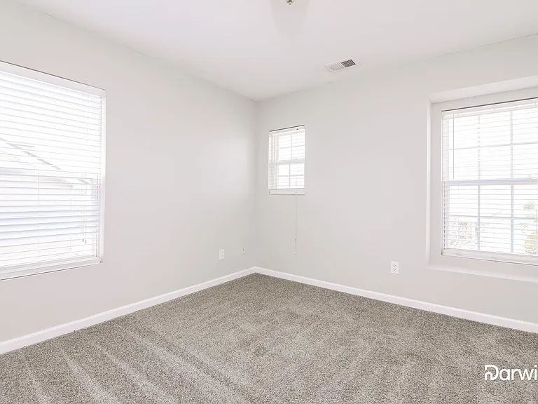 6012 Ladish Ln — Photo 12