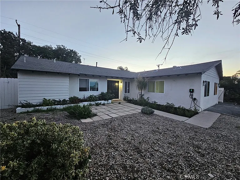 324 E Citron St #324 — Photo 8