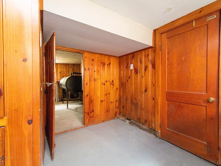 48 Oak Square Ave #1 — Photo 31
