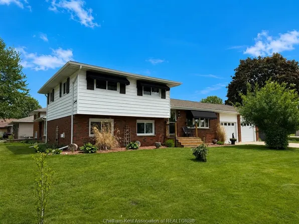 70 Warwick Dr, Chatham Kent, ON N8A 3N4