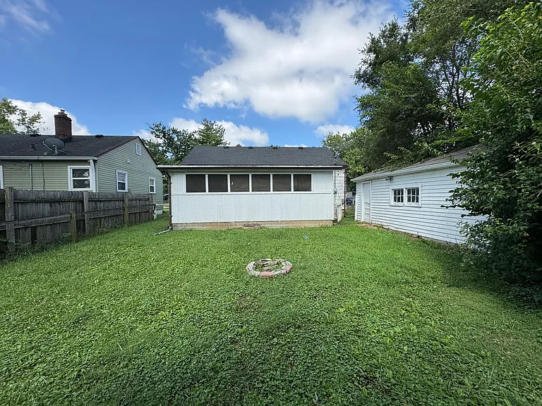 2029 N Goodlet Ave — Photo 25