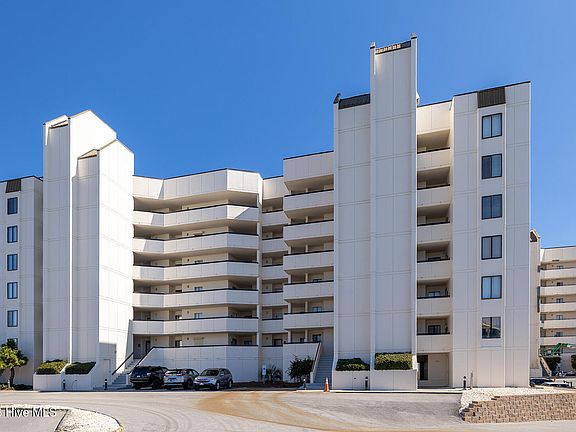 3rd image of 8801 Reed Drive #115w