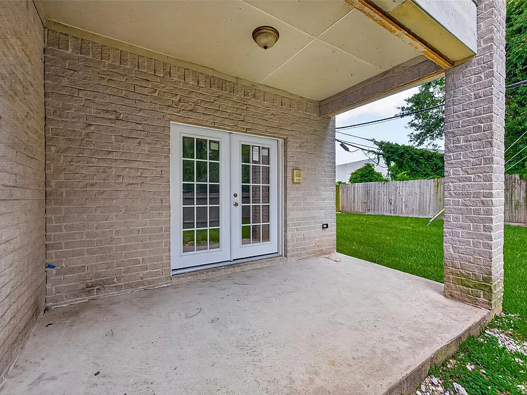 20003 Fieldtree Dr — Photo 49