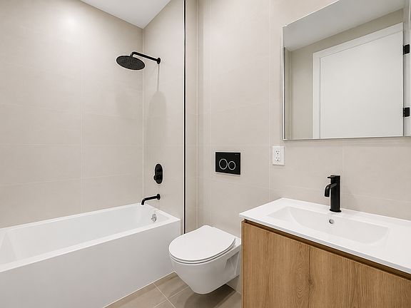 4th image of 128 Moffat St APT 4F
