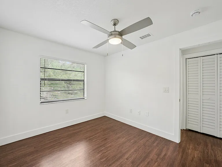 Gandy Parkside Apartments — Photo 27