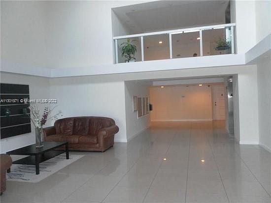 5th image of 120 Lakeview Dr APT 219
