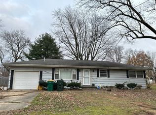 414 N Washington St, Cerro Gordo, IL 61818