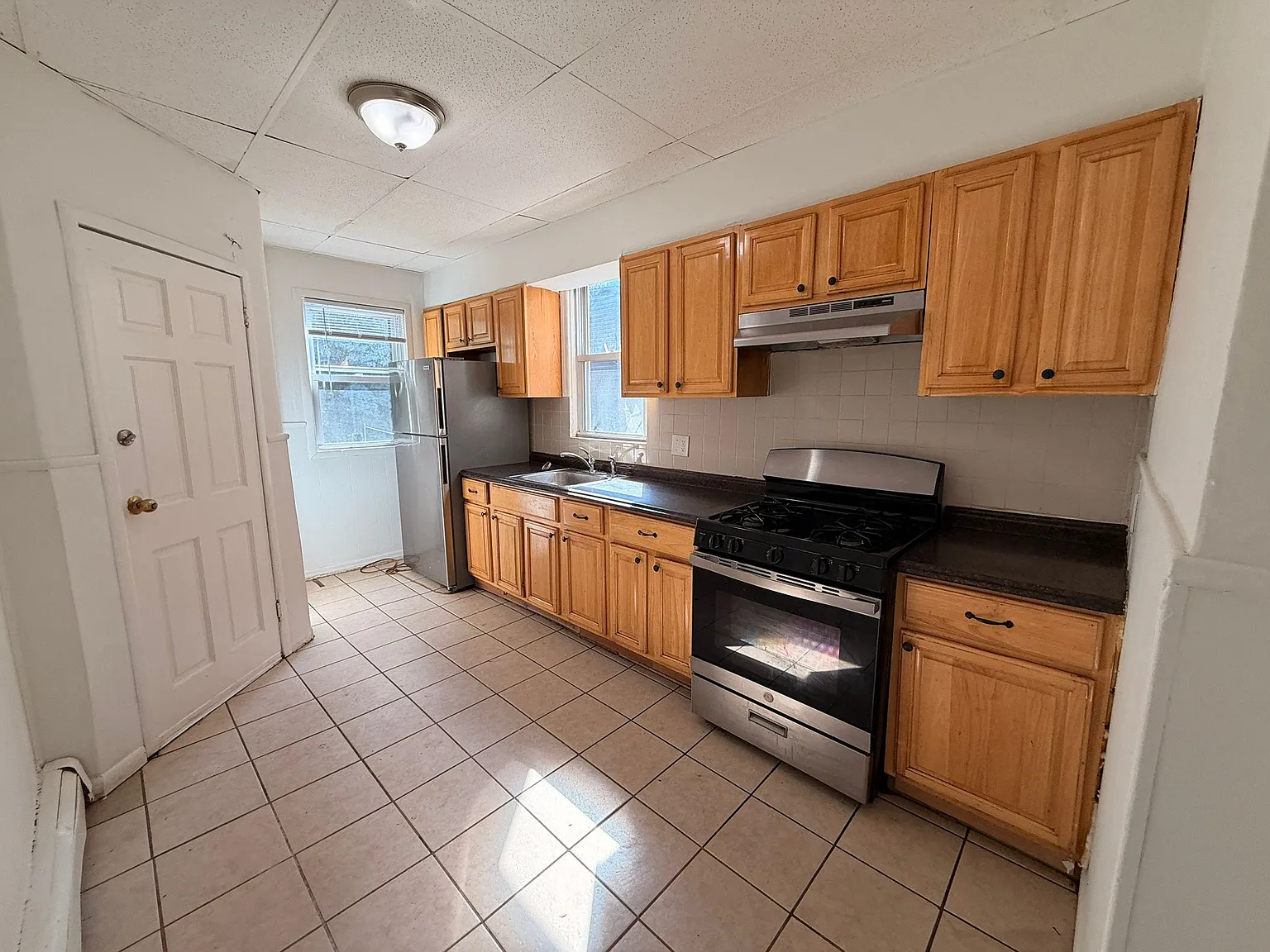 133 Boyd Ave — Photo 2