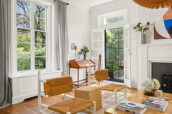 Sold by Compass | media 3