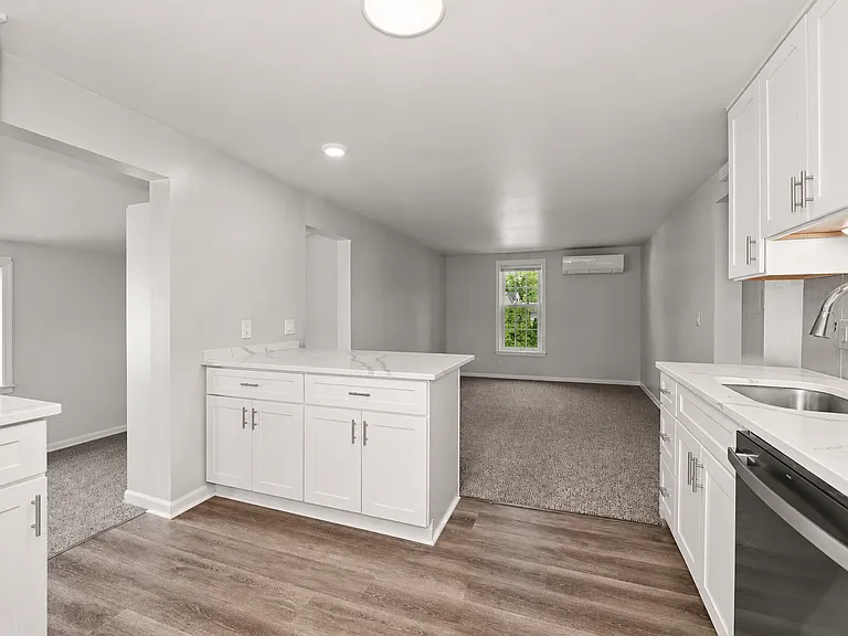 177 Davis Ave #3 — Photo 6