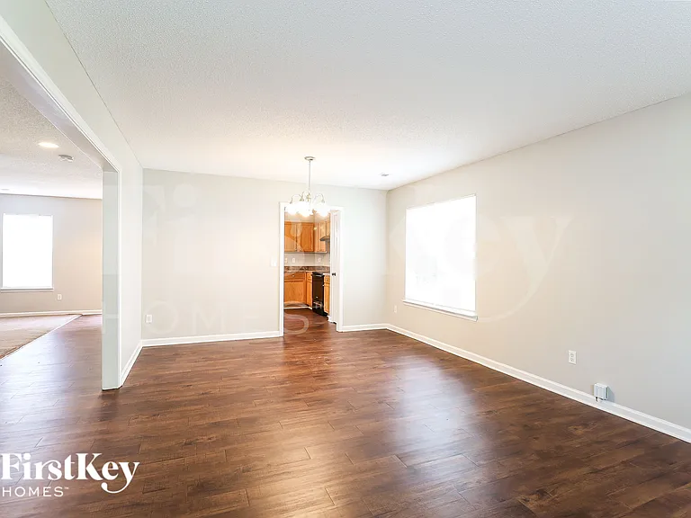 906 Grassy Patch Ln — Photo 10