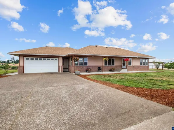 8758 Stayton Rd SE, Aumsville, OR 97325