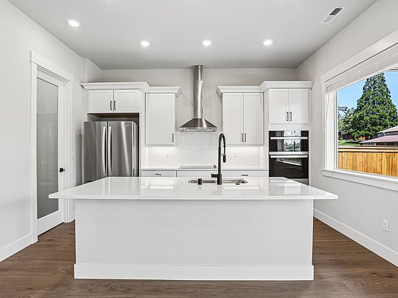 Enjoy a quick meal at the spacious breakfast nook.