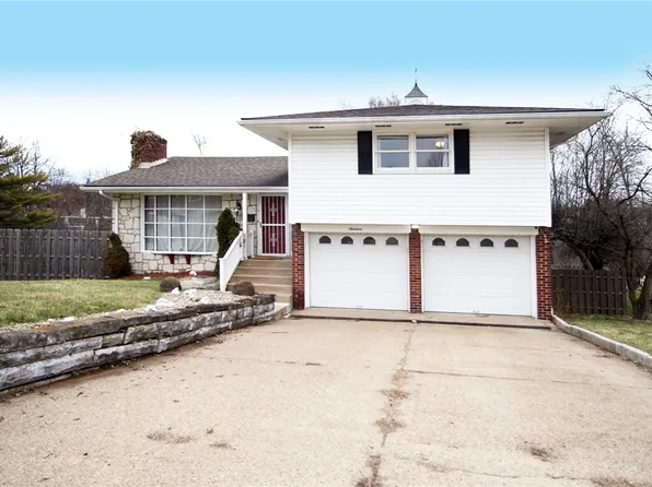 19 Greenbriar Dr, Pittsburgh, PA 15220