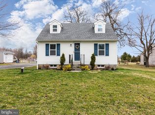 1503 Elverson Rd, Elverson, PA 19520