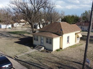 519 W 6th St, Kinsley, KS 67547