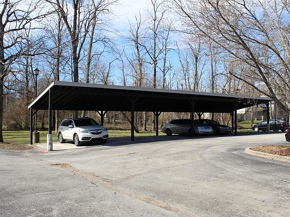 4th image of 520 Dabney Dr
