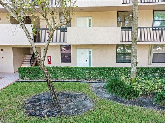 4th image of 2766 Carambola Circle #102